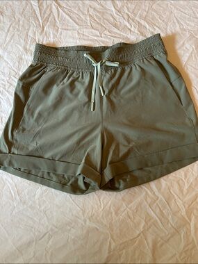 Lululemon Spring Break Away Moss Green Drawstring Shorts